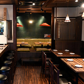 『おひとり様〜25名様まで楽しめる、ノスタルジー空間』