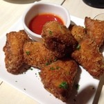 クワトロチンクエ - 一口ポークカツ(380円)