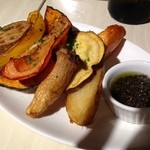 クワトロチンクエ - 季節野菜のロースター焼き Mサイズ(480円)