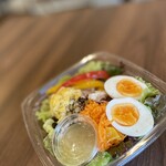 キッチン カプリス - 自家製ドレッシングのサラダボウル（テイクアウト）