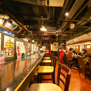 昭和レトロ感溢れる空間◆昼飲みや大規模宴会など柔軟に対応