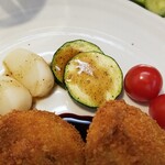 キッチン ブルー グローブ - 備え付け野菜のアップ