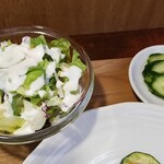 キッチン ブルー グローブ - サラダ、お新香のアップ