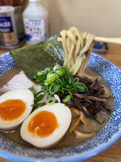 ひかり食堂 - 平打ち麺