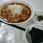 札幌市役所本庁舎食堂 - 本日の特選ラーメンセット 麻婆ラーメン札幌黄練り込み麺 580円