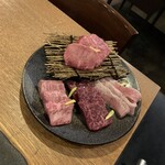 和牛焼肉 牛WAKA丸 - 