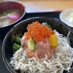 Ebisumaru - 小盛り丼なんか使わず
                        器を変えるだけでコスパがもっと上がるのにな、、、