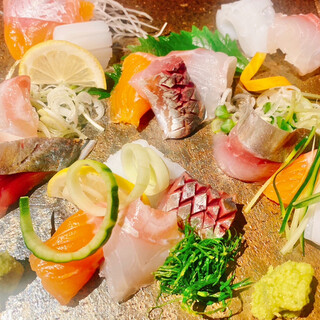 We also accept orders for sashimi platters!