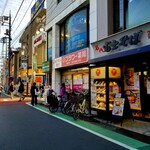 富士そば - 外観。