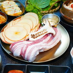 Apple Samgyeopsal