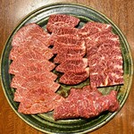 赤坂 らいもん - シンシン炙り・特撰ヒレ・特撰ハラミ・特撰サガリ