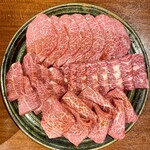 赤坂 らいもん - シンシン炙り・特撰ヒレ・特撰ハラミ