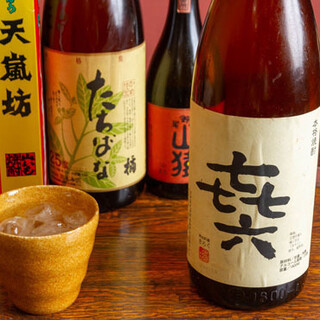 A variety of shochu purchased from Kuroki Honten in Miyazaki Prefecture! "Iroku" is always available