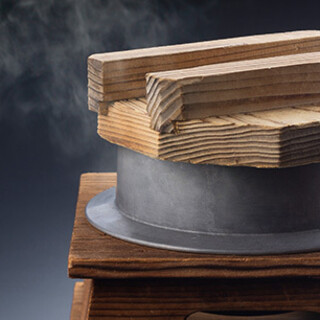 お食事の〆には釜飯！注文を受けてから炊き上げます！