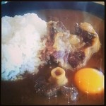 ZERO - カレーとスープの間みたいなカレー。卵トッピングしたら生だった。また来てみよう。