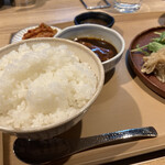 炭火焼肉 肉の匠 ひうち - ご飯も美味しい