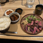 炭火焼肉 肉の匠 ひうち - 和牛赤身肉ステーキ150g  2200円