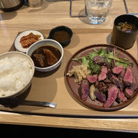炭火焼肉 肉の匠 ひうち - 和牛赤身肉ステーキ150g  2200円