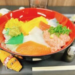 丼丸 - まんぷく丼 690円