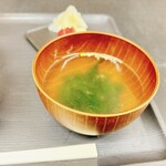 丼丸 - イートインは、お吸い物付き