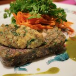 フランス料理店mondo - 北海道産和牛頬肉とイベリコ豚舌とレンズ豆を使ったテリーヌ