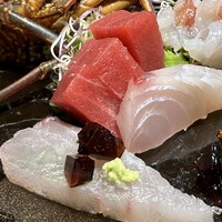 京橋 天冨良と鮨 いしい - 醤油のジュレでいただきます
