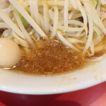 ラーメン二郎 - スープ