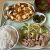 ふぁみりー - サービスランチ「生姜焼肉」+「麻婆豆腐」￥800