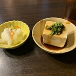 Yakiniku Saihou Bokuzen - 豆富と漬物