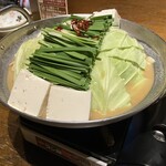 九州料理 二代目もつ鍋わたり - もつ鍋(秘伝の醤油)