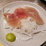 ハマ酒場 - マグロ刺身 ¥340