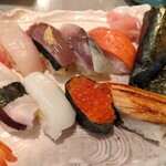 丸清寿司 - 〆鯖・カツオ・サーモン・ぶり・梅しそ巻き・イカ・穴子