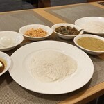 Chef Mama - ストリングホッパーのセット、単品のソヤミートカレー