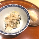 銀座 しのはら - 白魚と牛蒡のかき揚げ、百合根、アスパラガスの炊き込みご飯