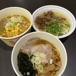 つるまる - ※ラーメンは他店の料理