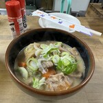 新改商店 - もつ煮込み350円