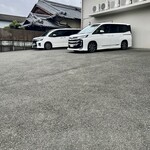 七輪さく - おそらく奥のNOAHは店主さんの手前は自分のNOAH！