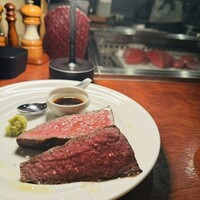 カルネジーオ イースト - 