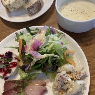 メルチェ カフェアンドレストラン_0