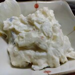 鶴亀 - ポテトサラダ 320円(税込)(2023年12月20日撮影)