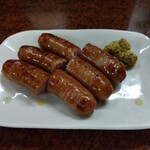 鶴亀 - 粗挽きソーセージ 380円(税込)(2023年10月4日撮影)