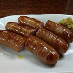 鶴亀 - 粗挽きソーセージ 380円(税込)(2023年10月4日撮影)