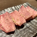 Sumibiyakiniku Shinki - 厚切り上タン塩