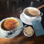 喫茶 ミトン - ピスタチオとラズベリーのクレームブリュレ➕ロイヤルミルクティー