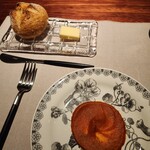 Saucer - 焼きたてパン､金時人参のソース