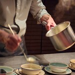 Saucer - カウンターからの眺め