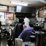 洋食コスギ - ご年配3名でテキパキ頑張られてます