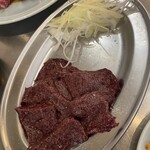 Sumibiyakiniku Horumon Warau Kado Niha Niku Kitaru - 