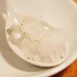 ラ スフォリーナ - 平日限定メイン料理 1100円 のローズマリーのグラニテ