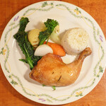 ラ スフォリーナ - 平日限定メイン料理 1100円 のアメリーゴ風 鶏モモ肉のロースト オレガノライス添え